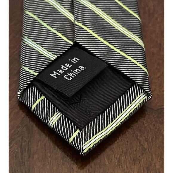Calvin Klein Gray Green 100% Silk Men’s Neck Tie Made In China - Picture 7 of 10